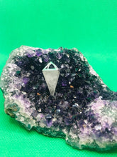 Load image into Gallery viewer, Quartz Pyramid Pendent
