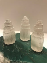 Load image into Gallery viewer, Selenite Raw Crystal Tower Small
